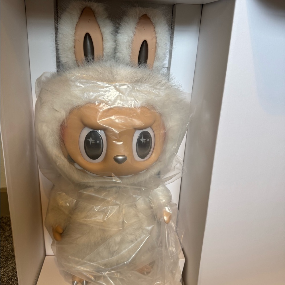 Labubu Zimomo Angel.( taken out box )